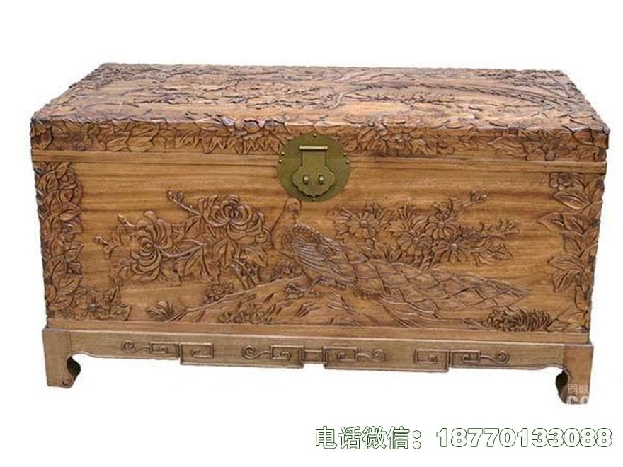 瓯海文物樟木箱